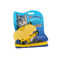 Gato usando arnés ajustable con decoración de alas, diseño cómodo y seguro